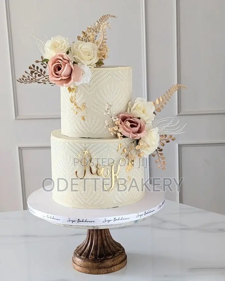 Wedding Cakes on a Budget