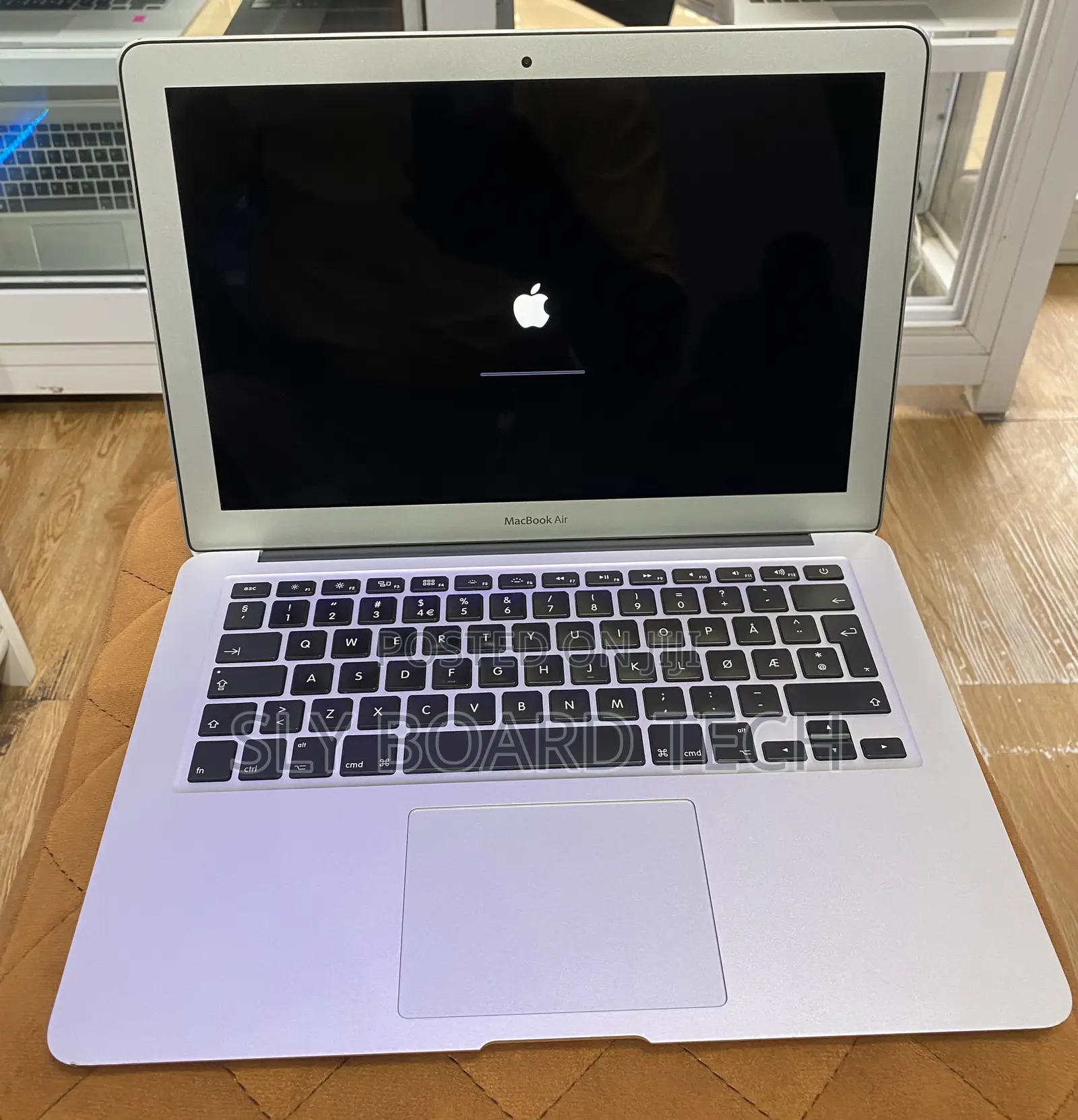 Laptop Apple MacBook Air 2017 8GB Intel Core I5 SSD 128GB
