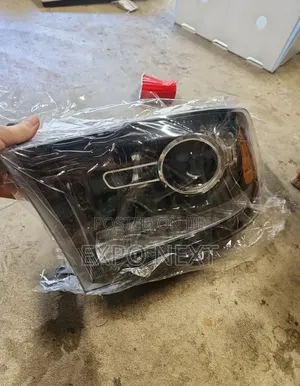 Left Headlight Assembly Fits 2013-2018 Ram 1500- 3500