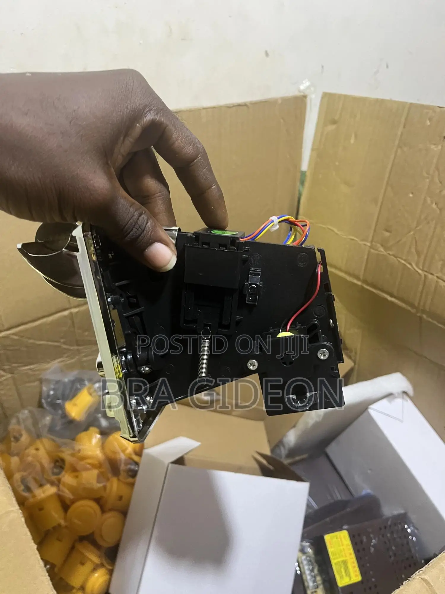 Coin Acceptor