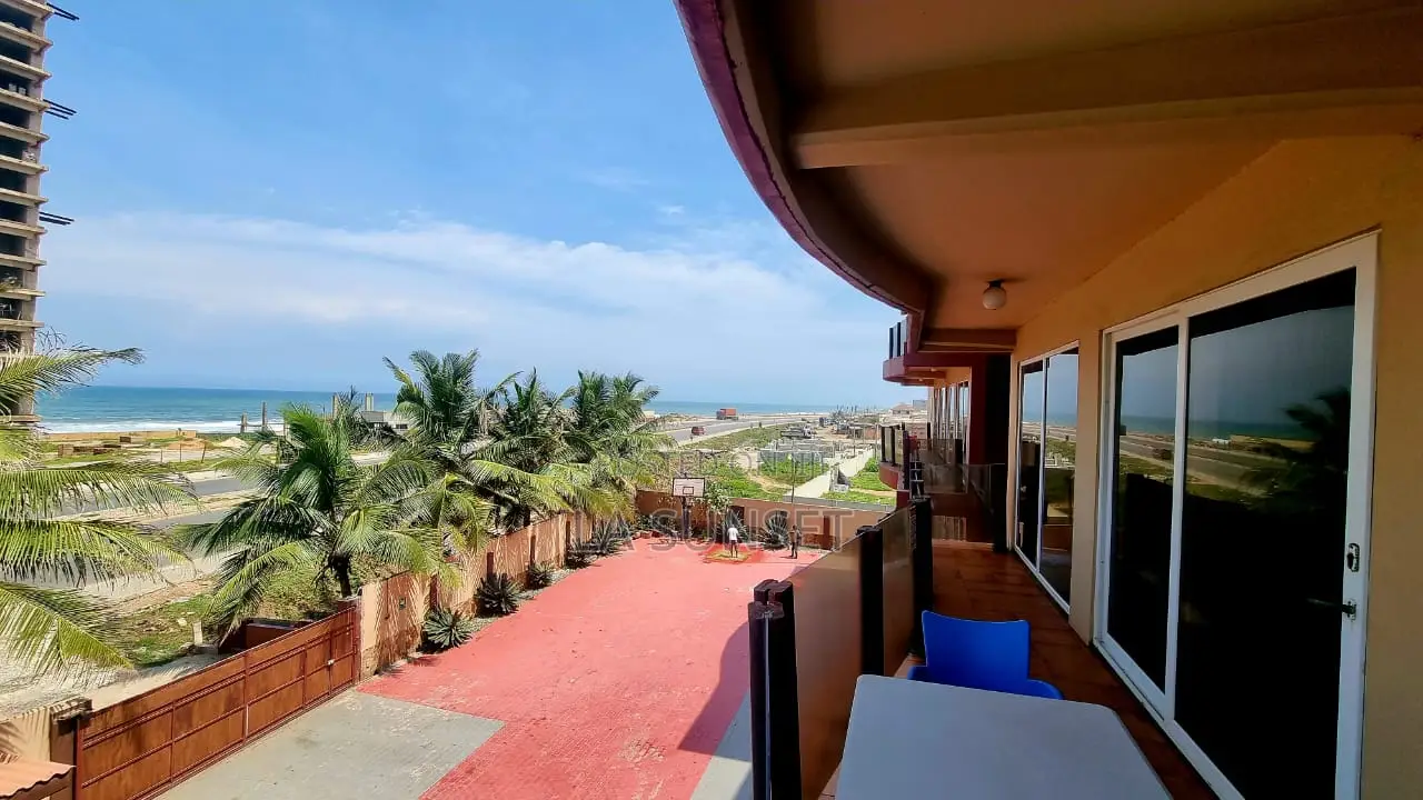 Furnished 3bdrm Apartment in 3 Bedroom Sea View, Trade Fair for rent