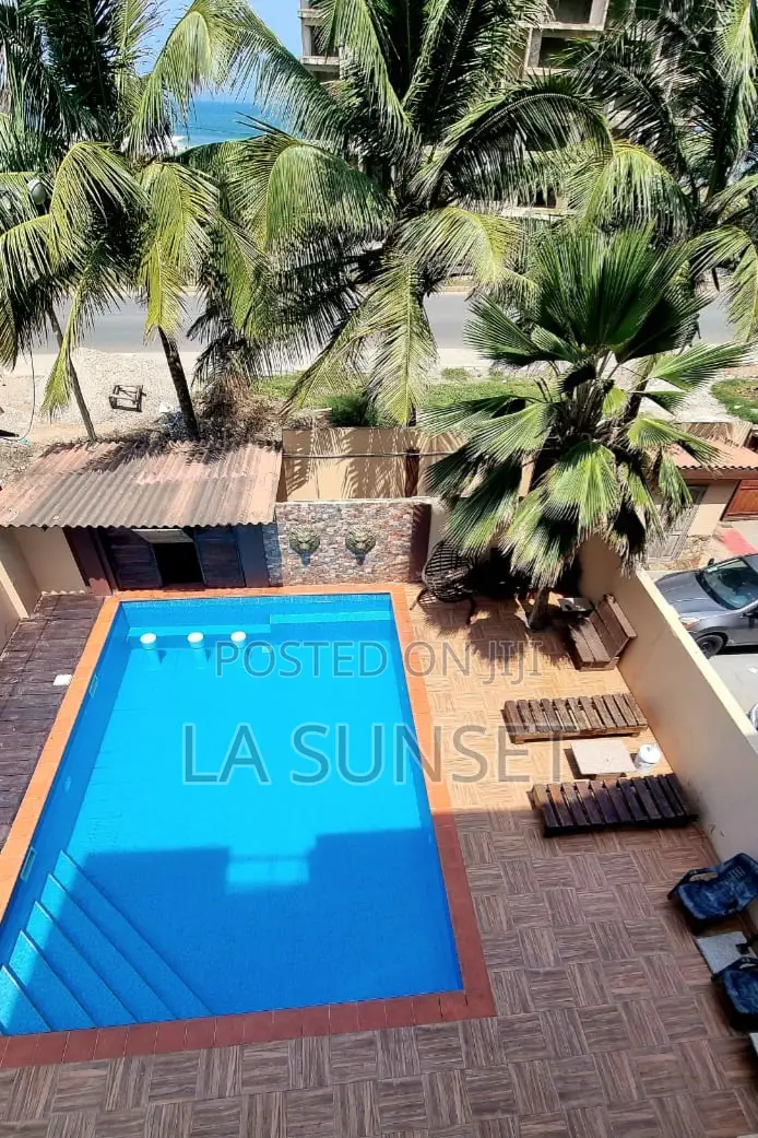 Furnished 3bdrm Apartment in 3 Bedroom Sea View, Trade Fair for rent