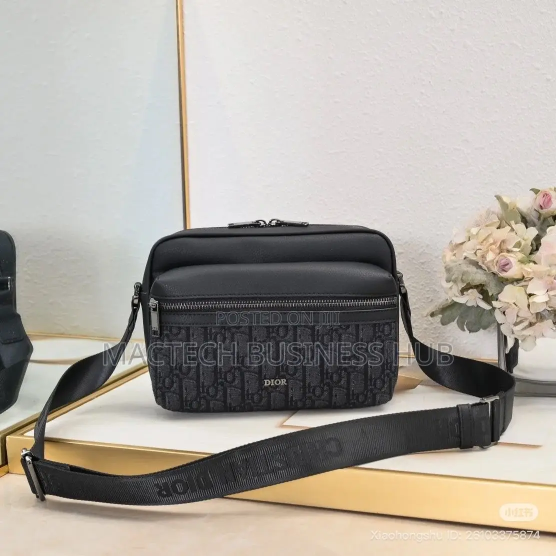 Side and Shoulder Bags 