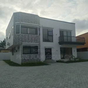 4bdrm Townhouse / Terrace in East Legon, A&C Mall Area for rent