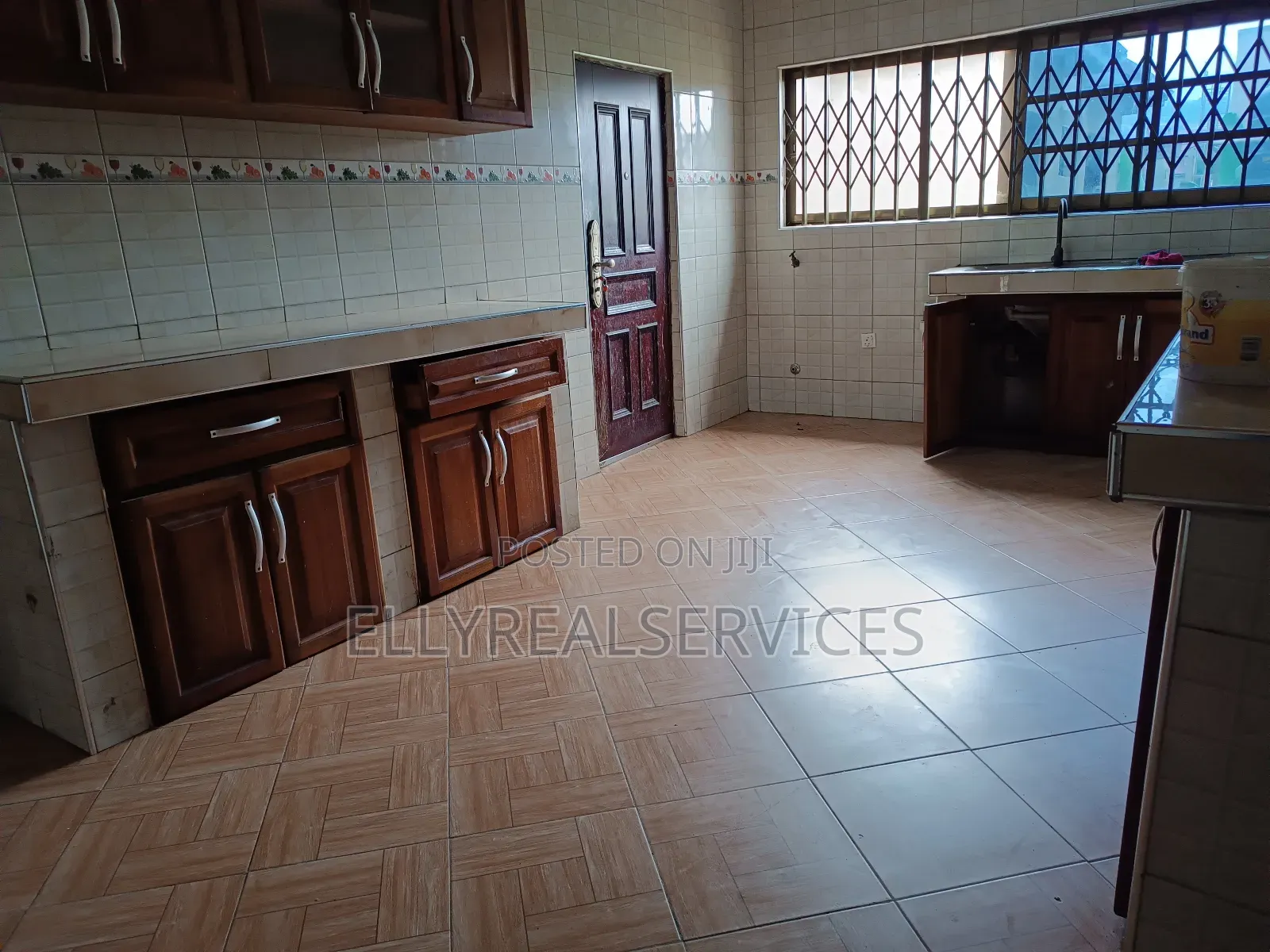 3bdrm Apartment in Ellyrealservices, Oyarifa for rent