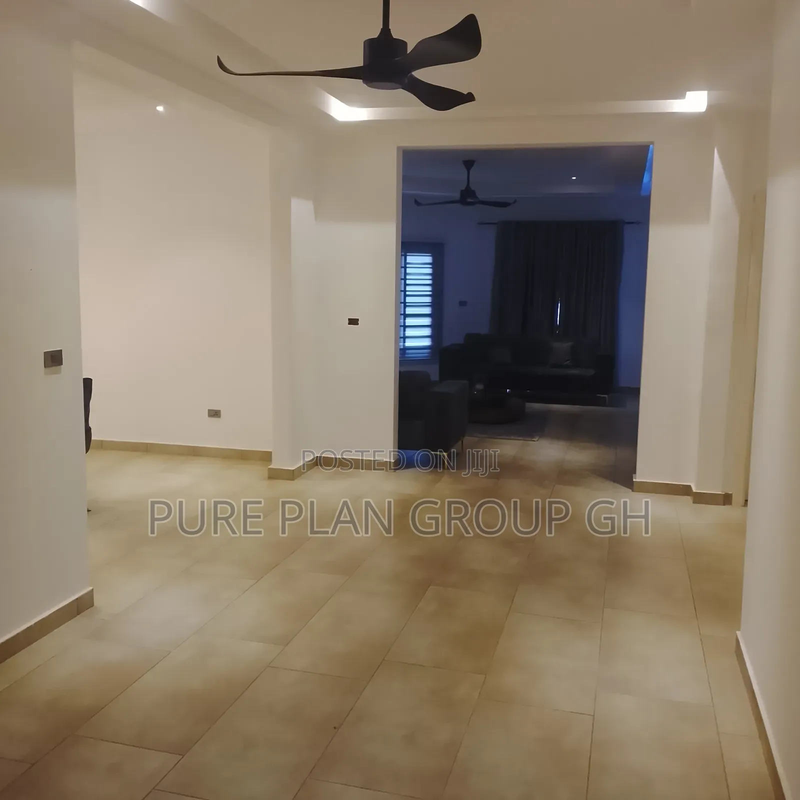 3bdrm Block of Flats in East Legon, A&C Mall Area for sale