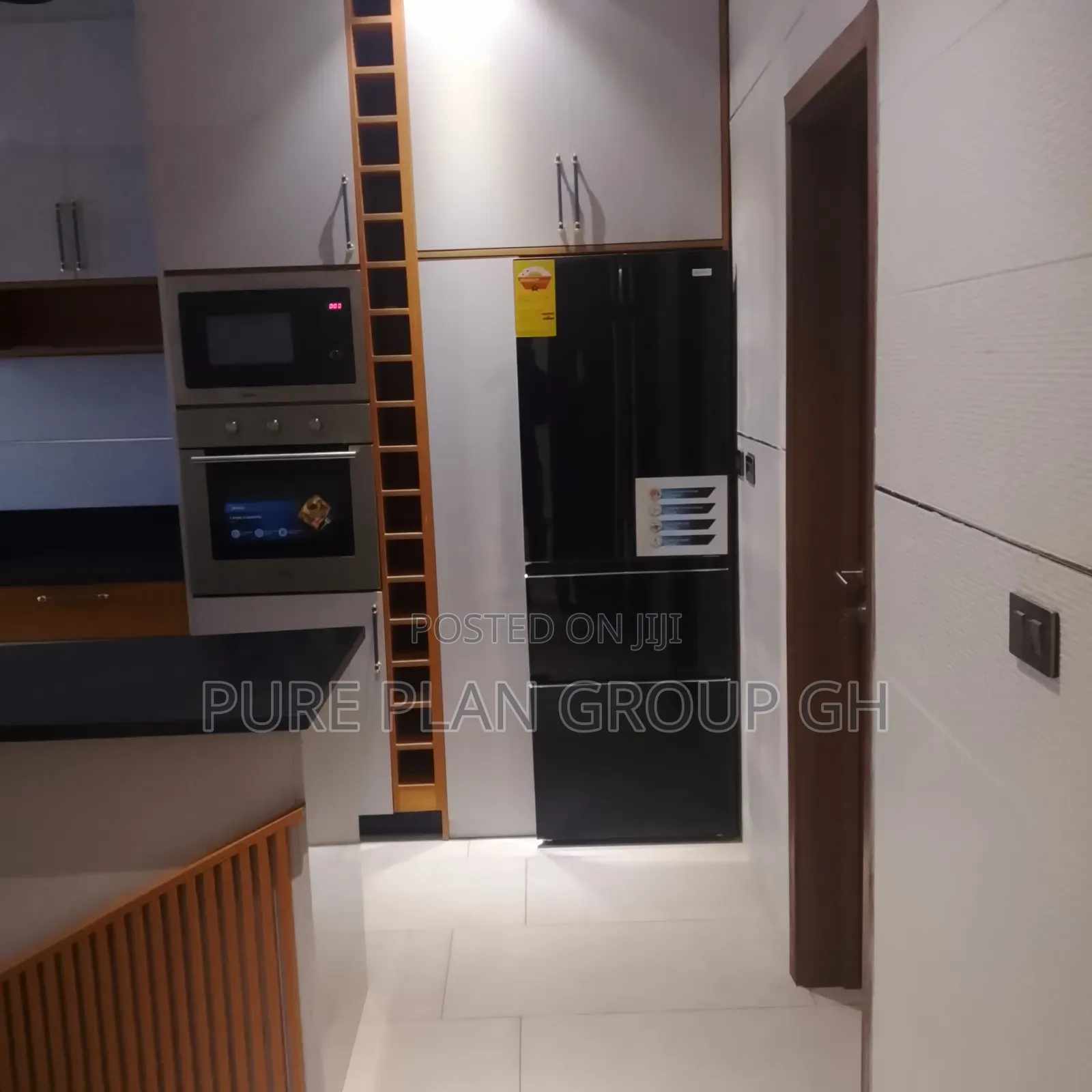 3bdrm Block of Flats in East Legon, A&C Mall Area for sale