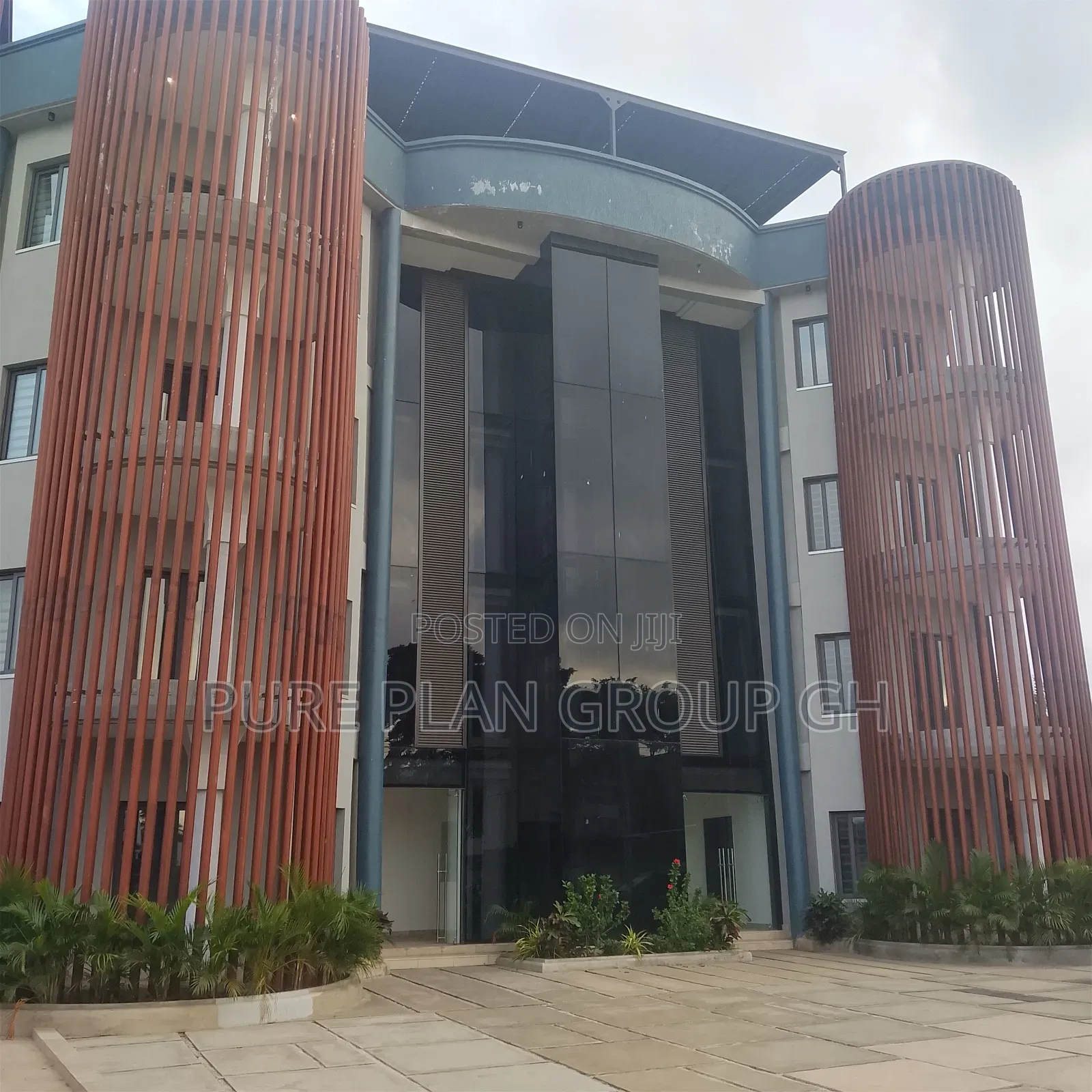 Furnished 2bdrm Block of Flats in East Legon, A&C Mall Area for sale