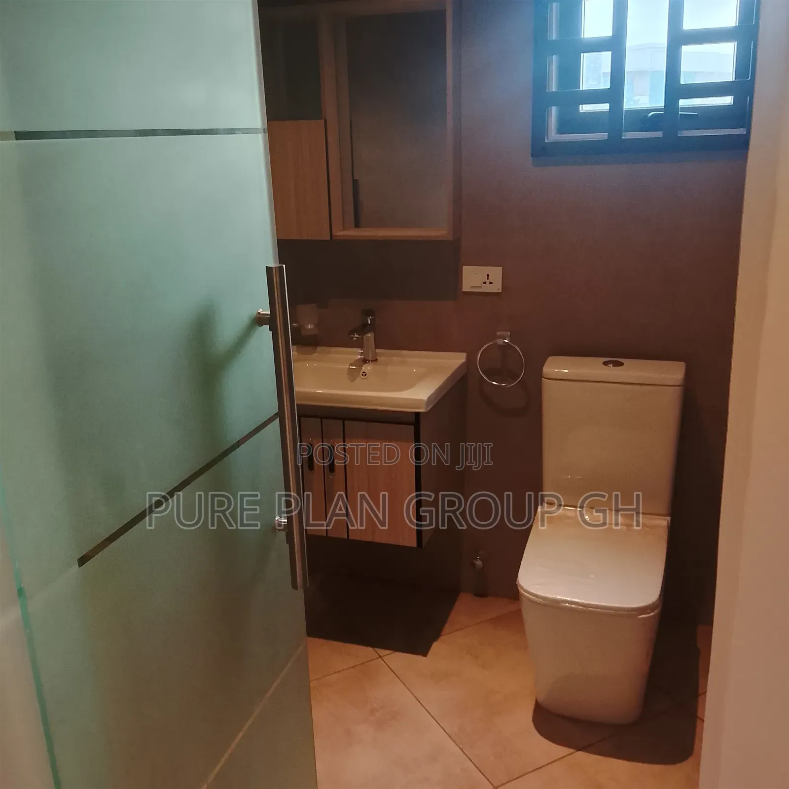 Furnished 2bdrm Block of Flats in East Legon, A&C Mall Area for sale