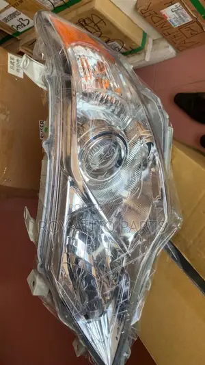 Toyota Camry 2013 Head Light