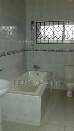 4bdrm House in Begye Akazon, Frafraha for sale