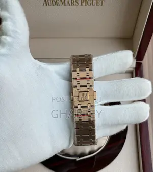 Audemars Piguet Royal Oak Chronograph – Rose Gold Elegance