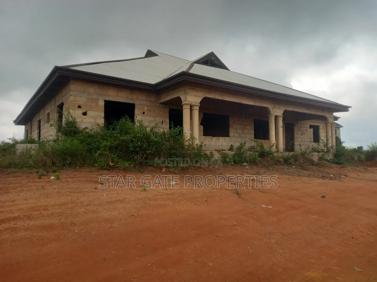 6bdrm House in Adesina, Kumasi Metropolitan for sale