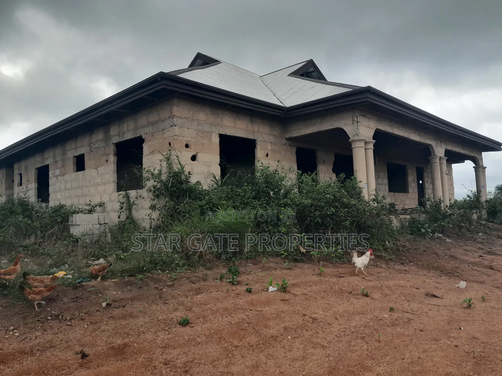 6bdrm House in Adesina, Kumasi Metropolitan for sale