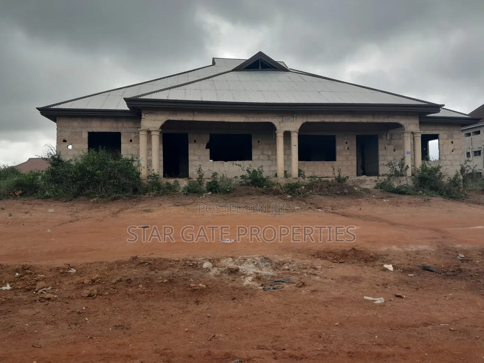 6bdrm House in Adesina, Kumasi Metropolitan for sale