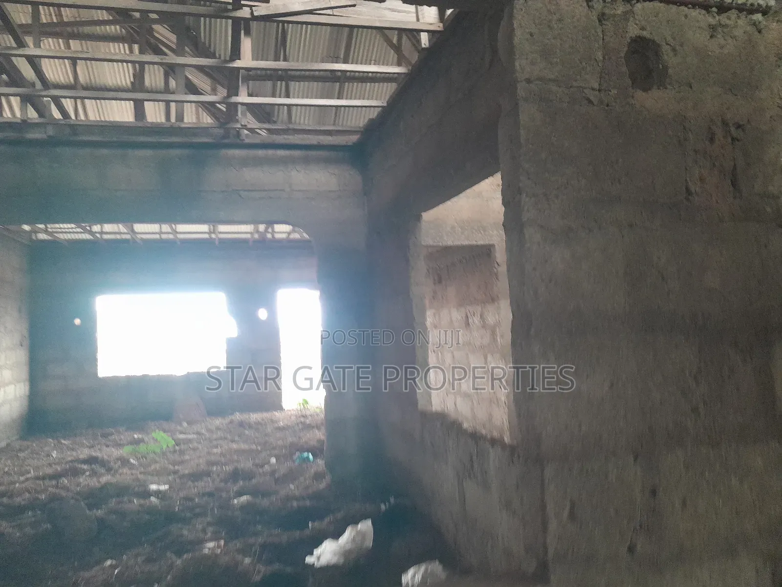 6bdrm House in Adesina, Kumasi Metropolitan for sale