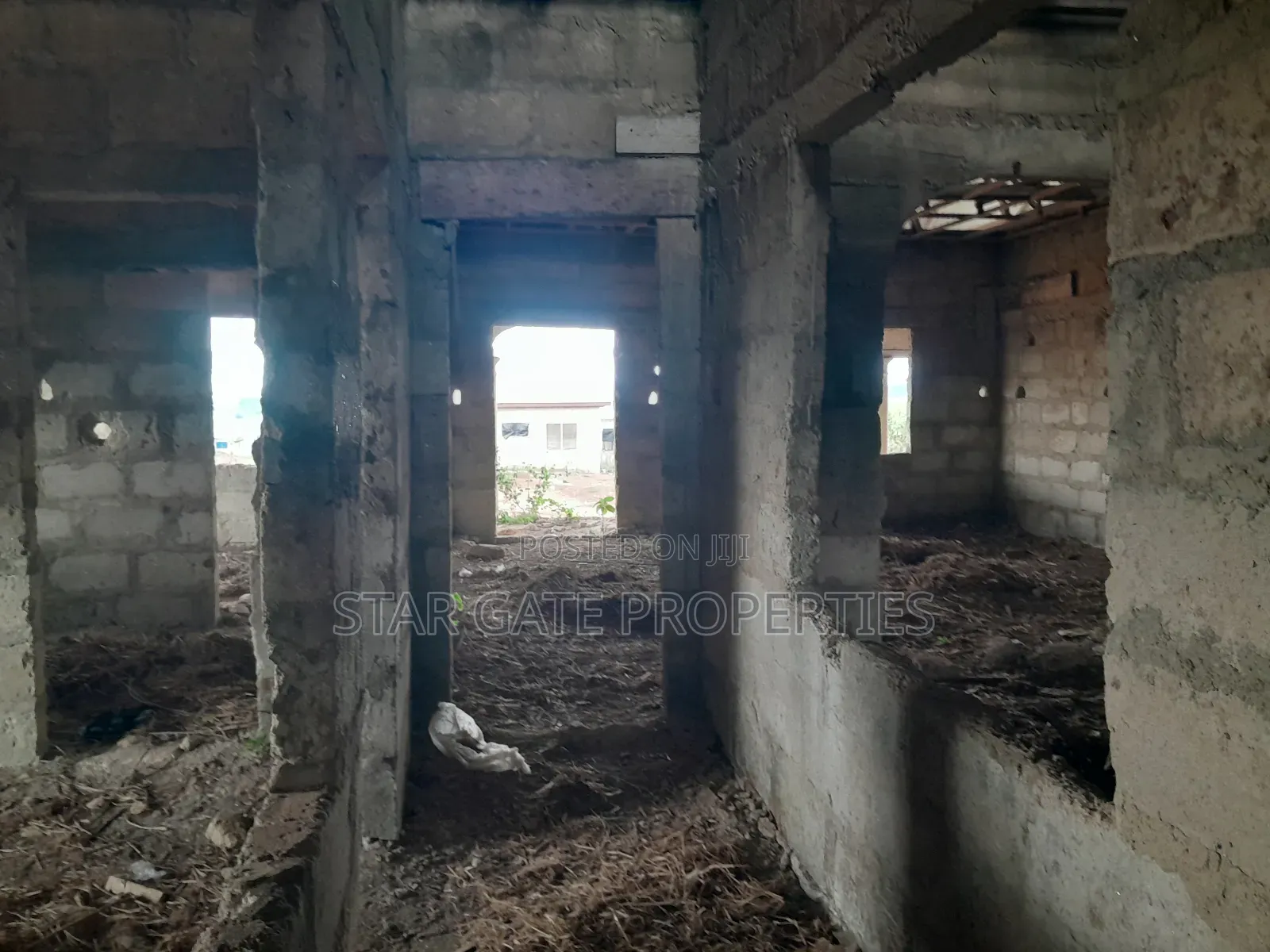 6bdrm House in Adesina, Kumasi Metropolitan for sale