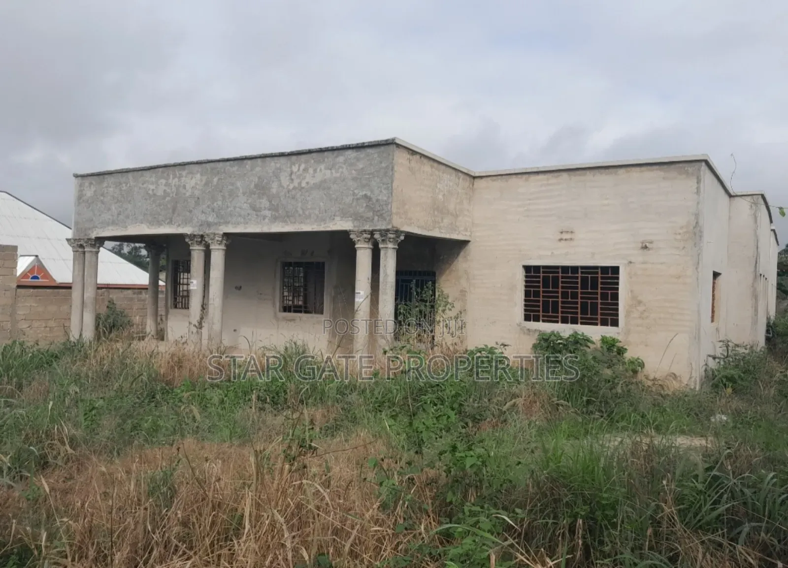 5bdrm House in Ahodwo, Kwabre., Kumasi Metropolitan for sale