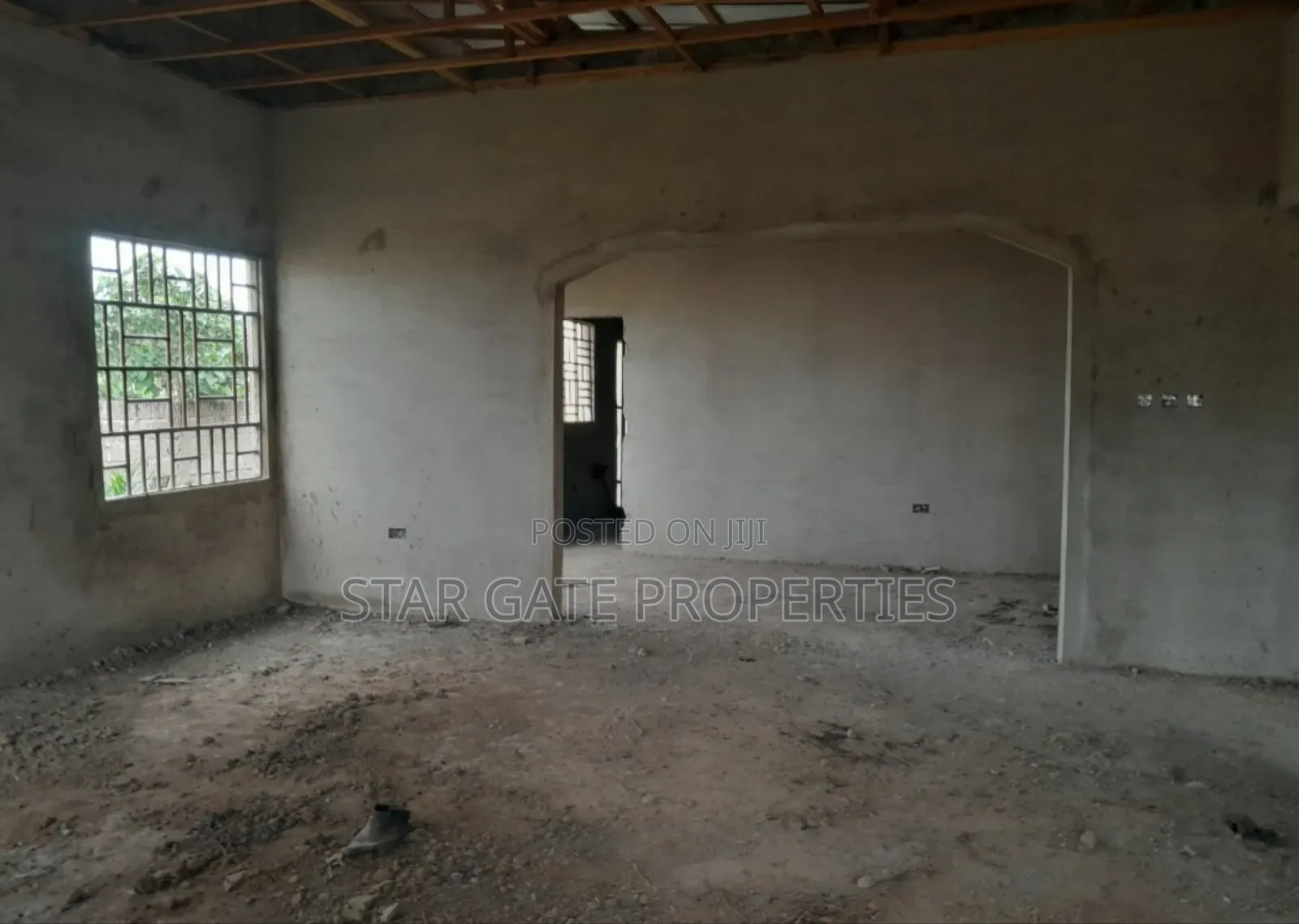 5bdrm House in Ahodwo, Kwabre., Kumasi Metropolitan for sale
