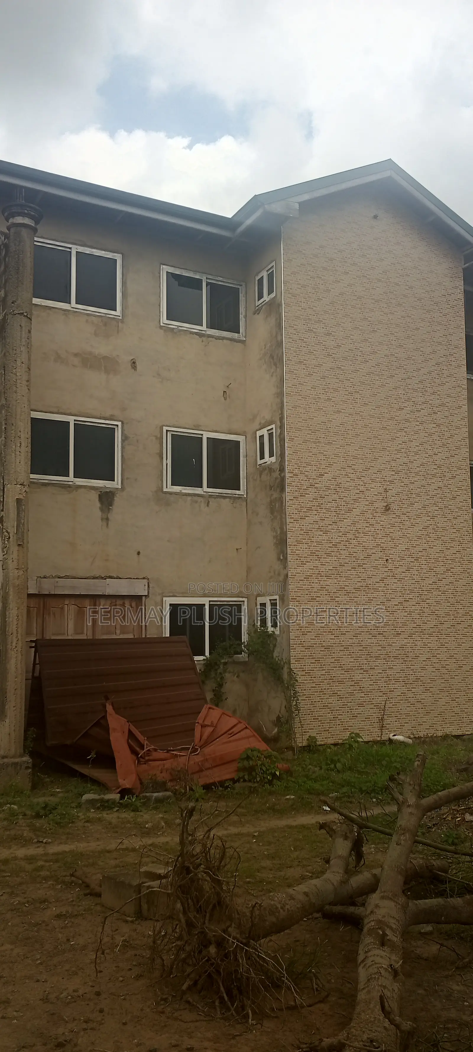 28 Room for Sale at Adenta