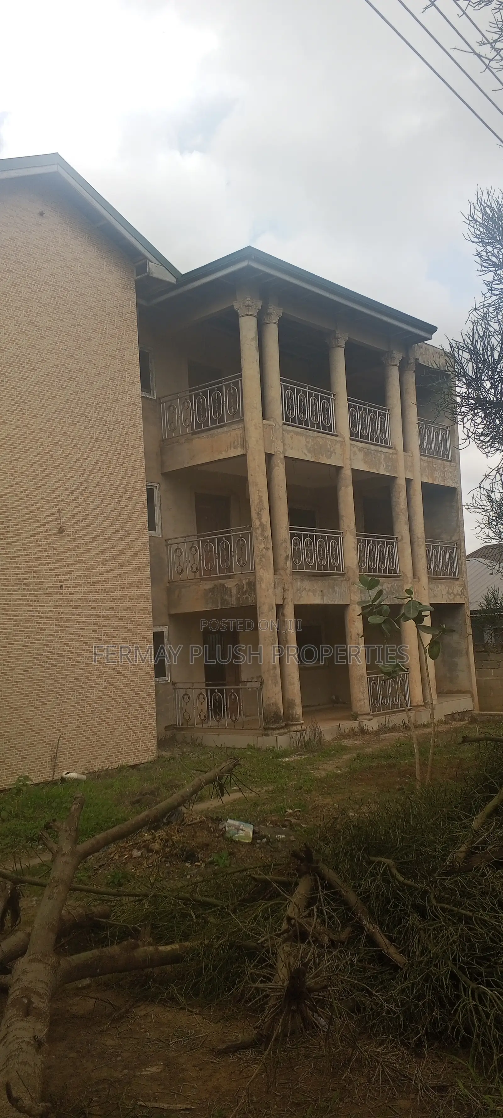 28 Room for Sale at Adenta