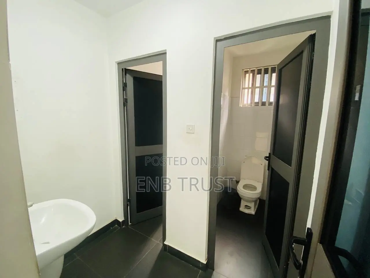 12 Bedrooms Office Space for Rent at Airport