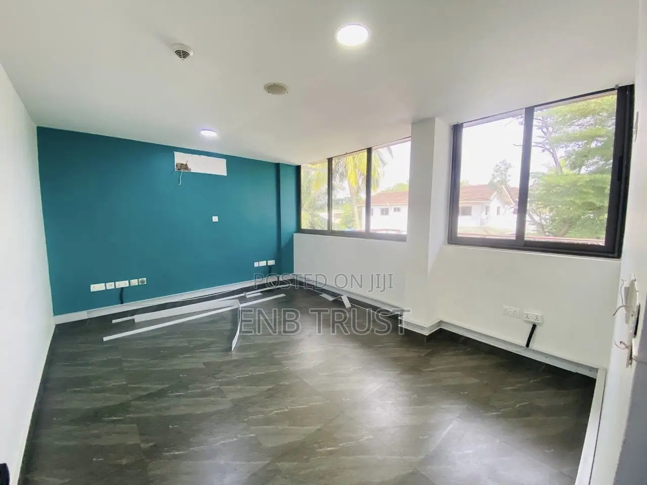 12 Bedrooms Office Space for Rent at Airport