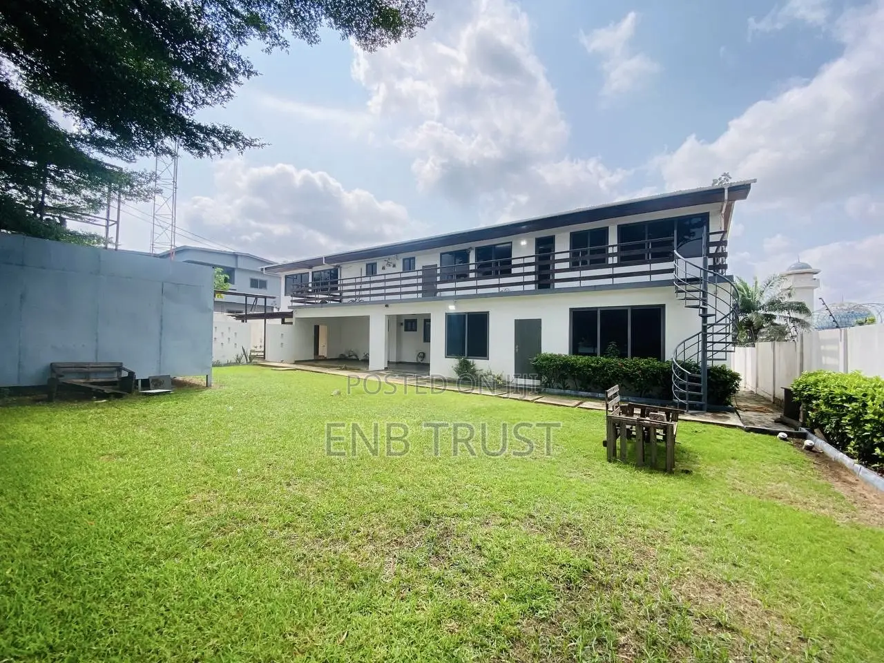 12 Bedrooms Office Space for Rent at Airport
