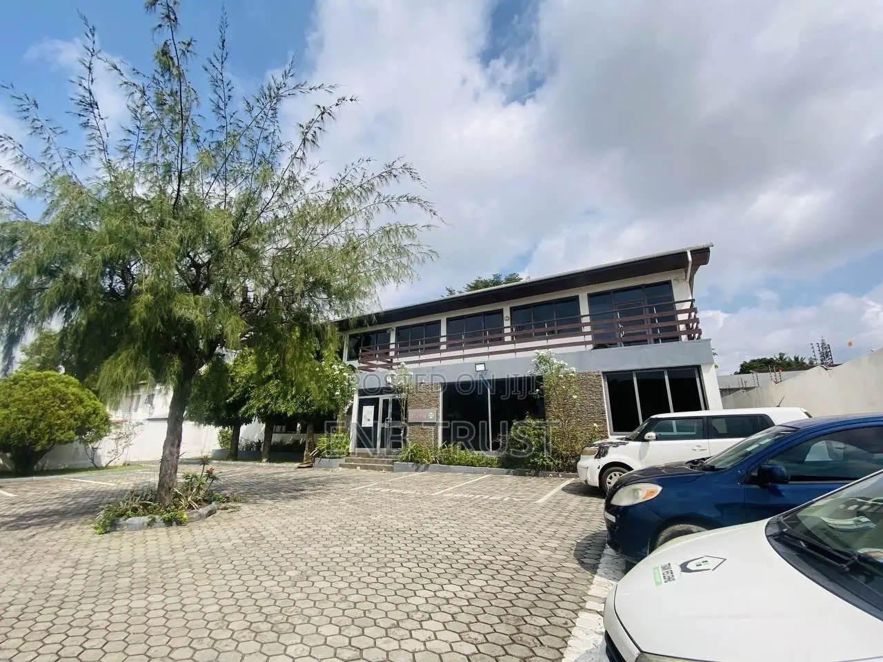 12 Bedrooms Office Space for Rent at Airport