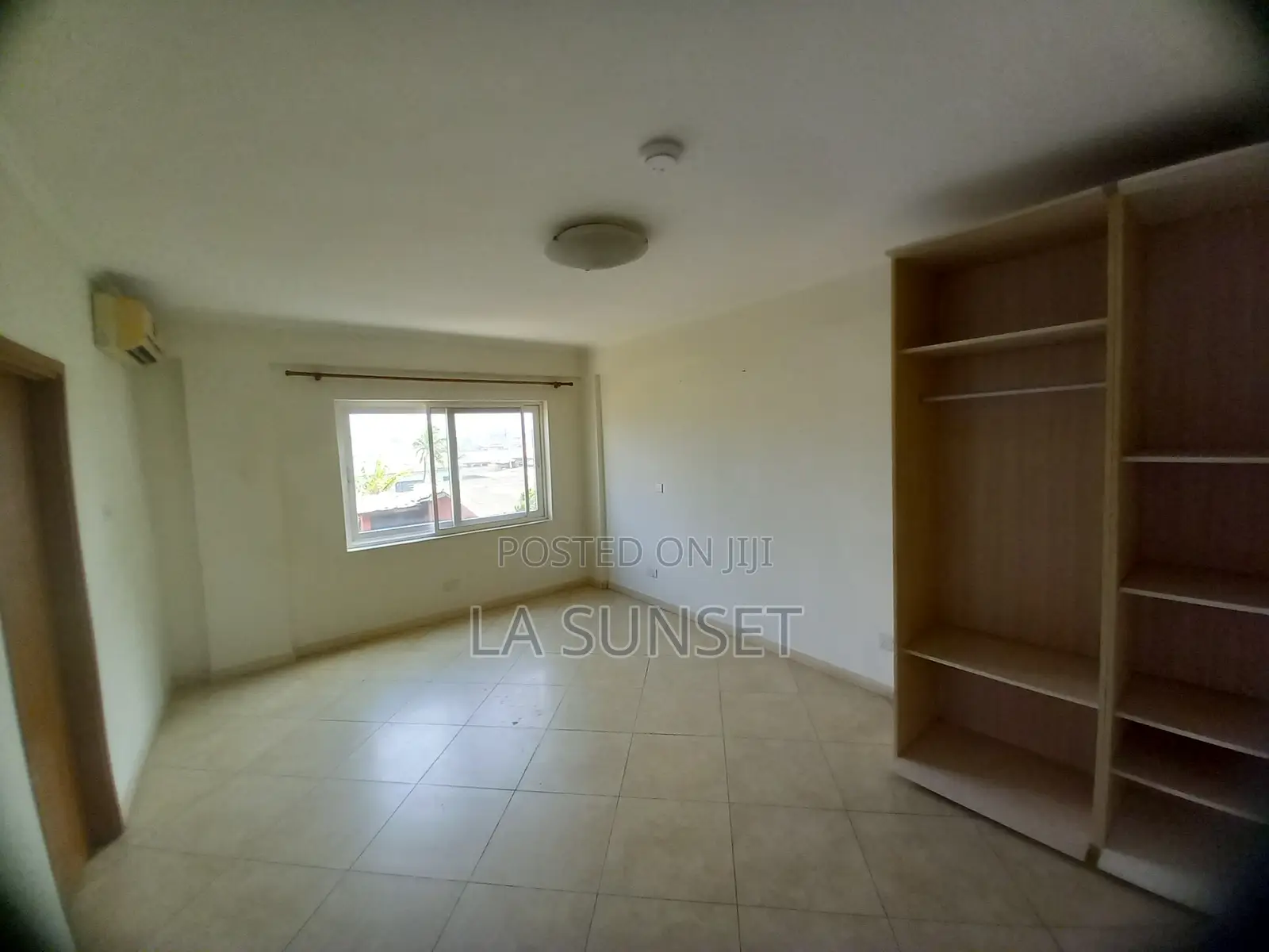 3bdrm Apartment in La Beach, Trade Fair for rent