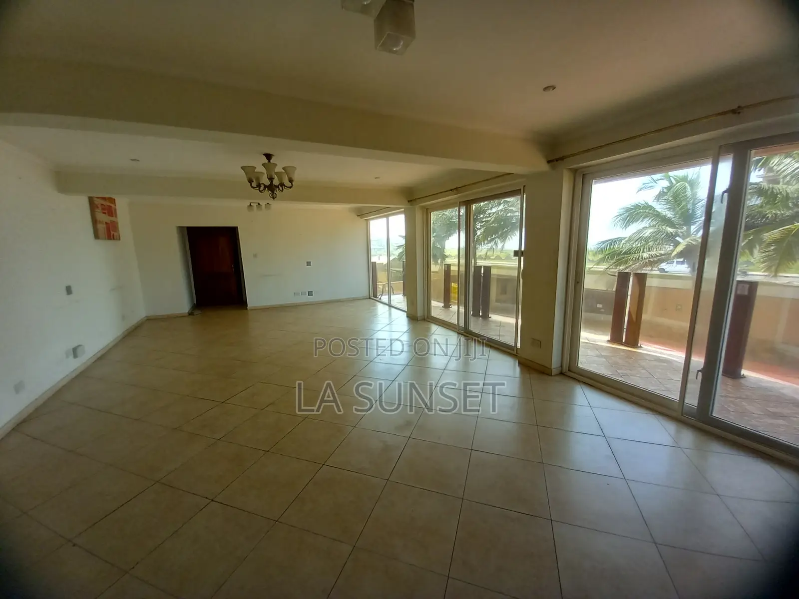 3bdrm Apartment in La Beach, Trade Fair for rent