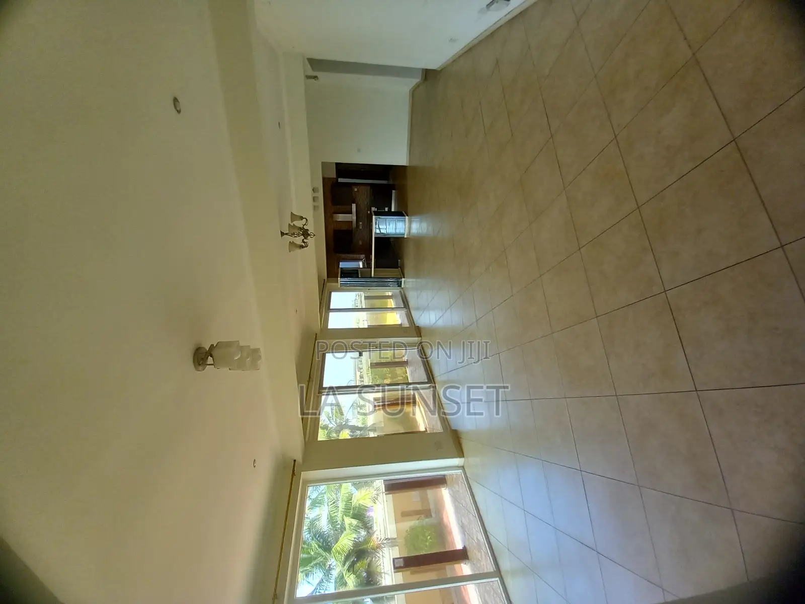 3bdrm Apartment in La Beach, Trade Fair for rent