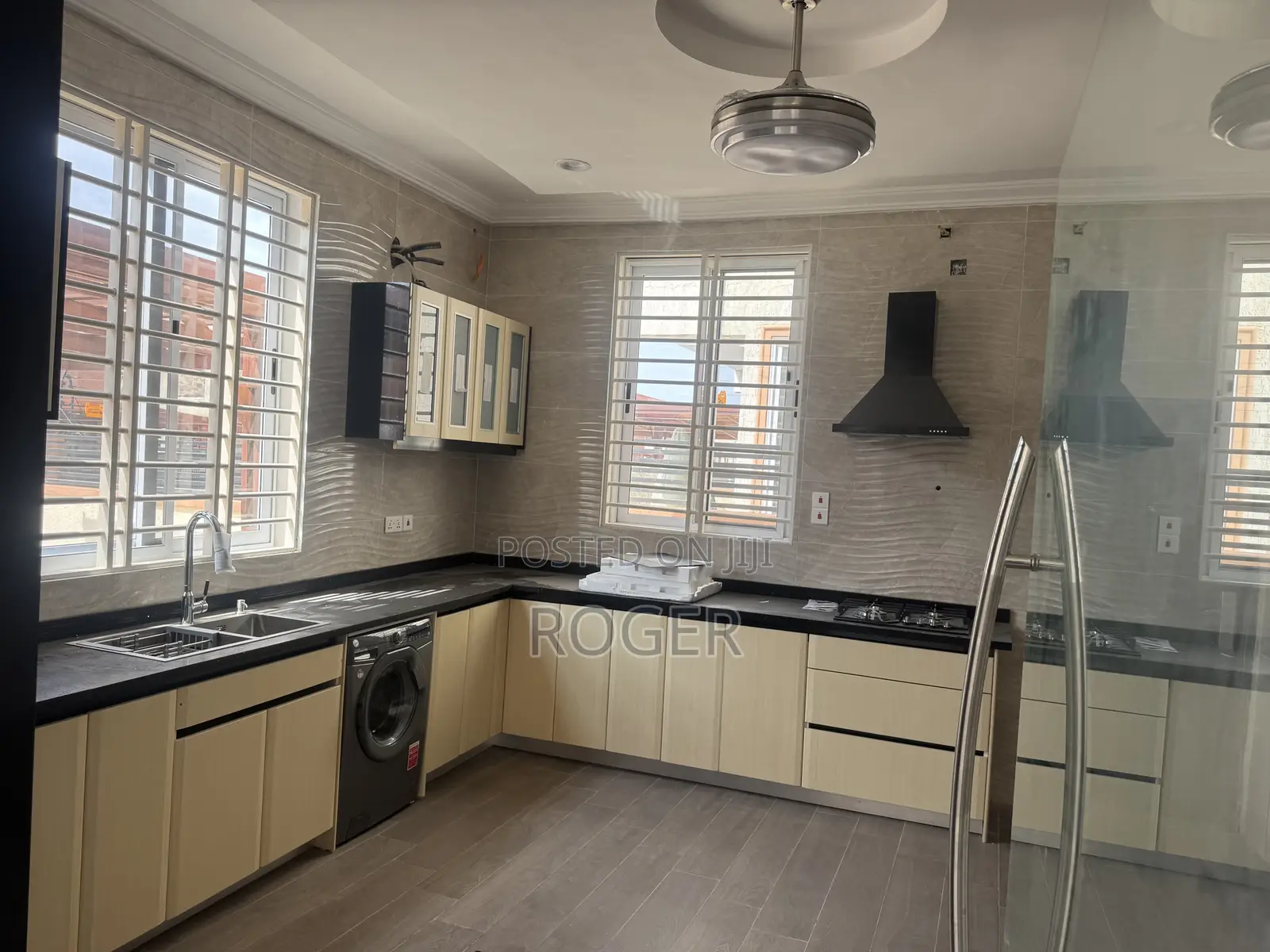 3bdrm House in Achimota Mile 7 for rent