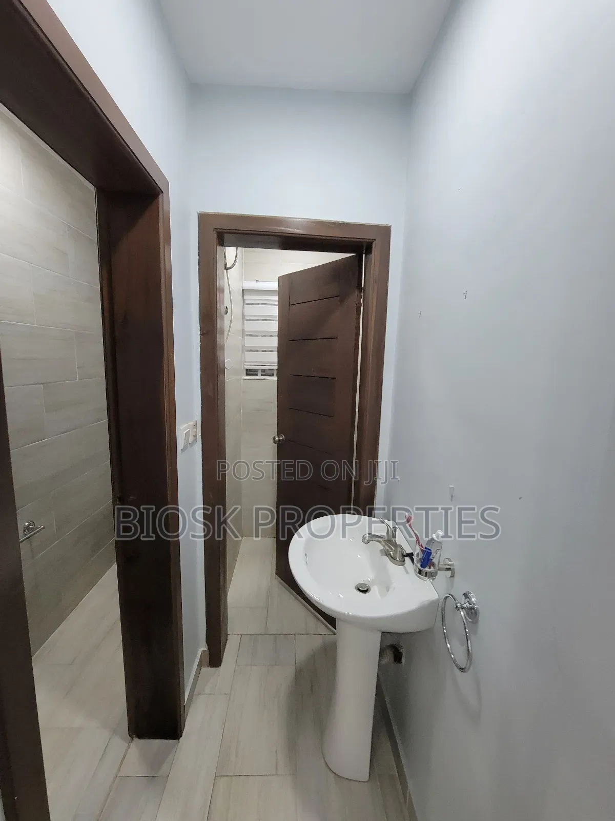 2bdrm Apartment in Biosk Properties, Oyibi for rent