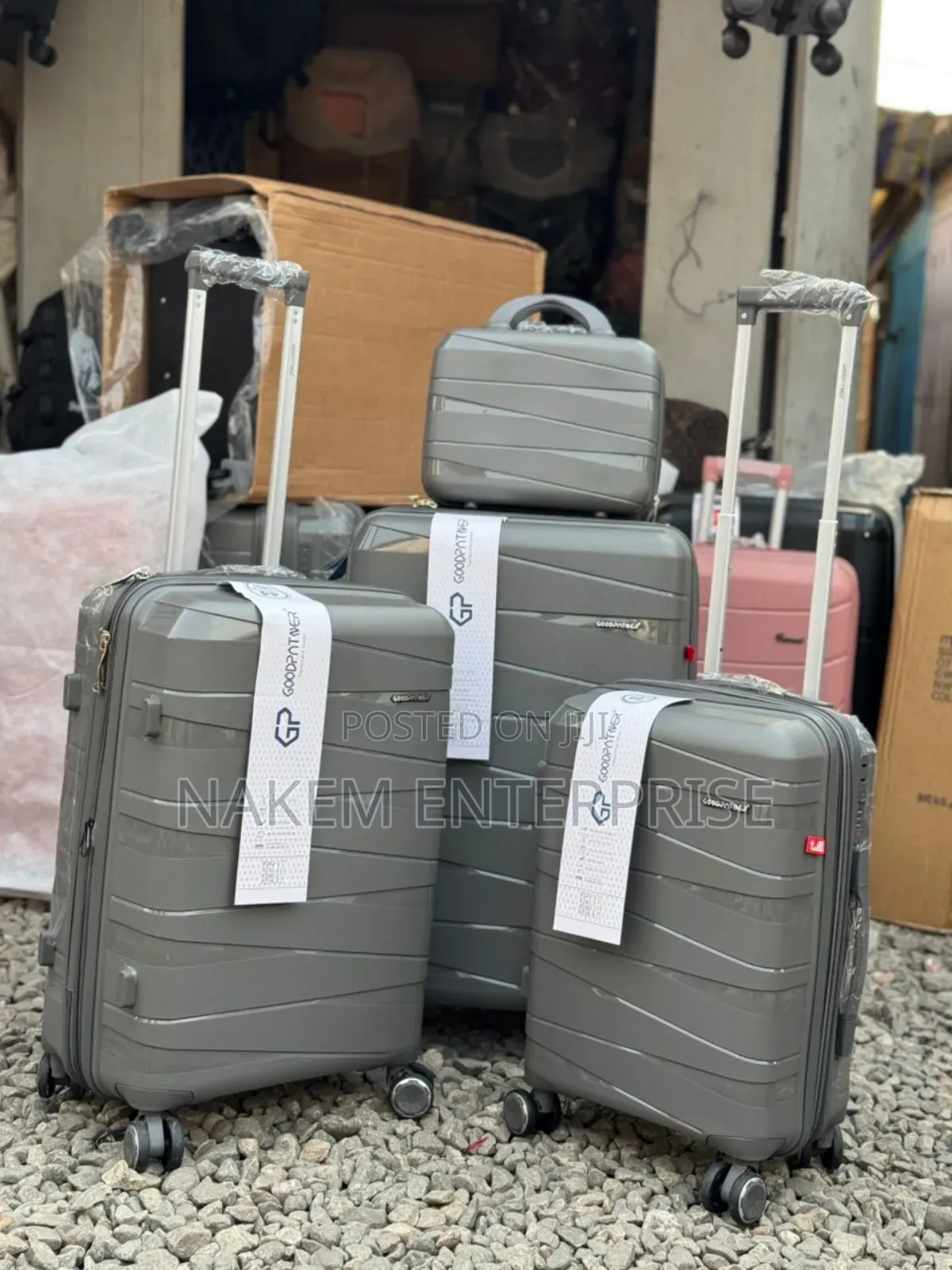 Custom High-Quality Pp Travelling Suitcase With Carry-On