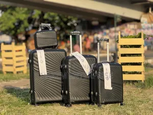 Fashionable Multifunctional Travelling Luggage 4 Set