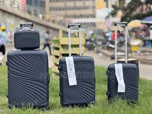 Fashionable Multifunctional Travelling Luggage 4 Set