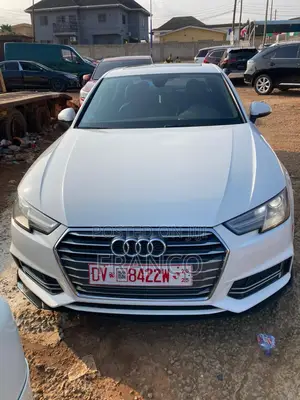 Audi A4 2.0T ultra Premium FWD 2017 White