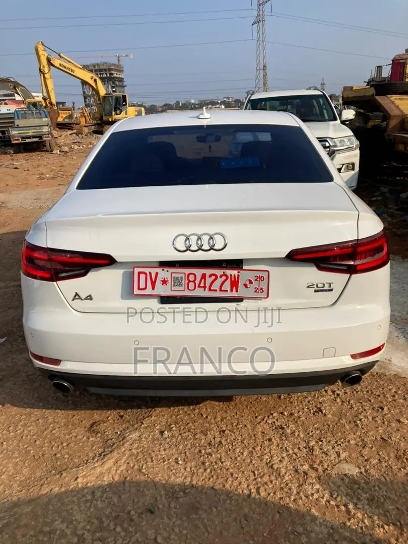 Audi A4 2.0T ultra Premium FWD 2017 White