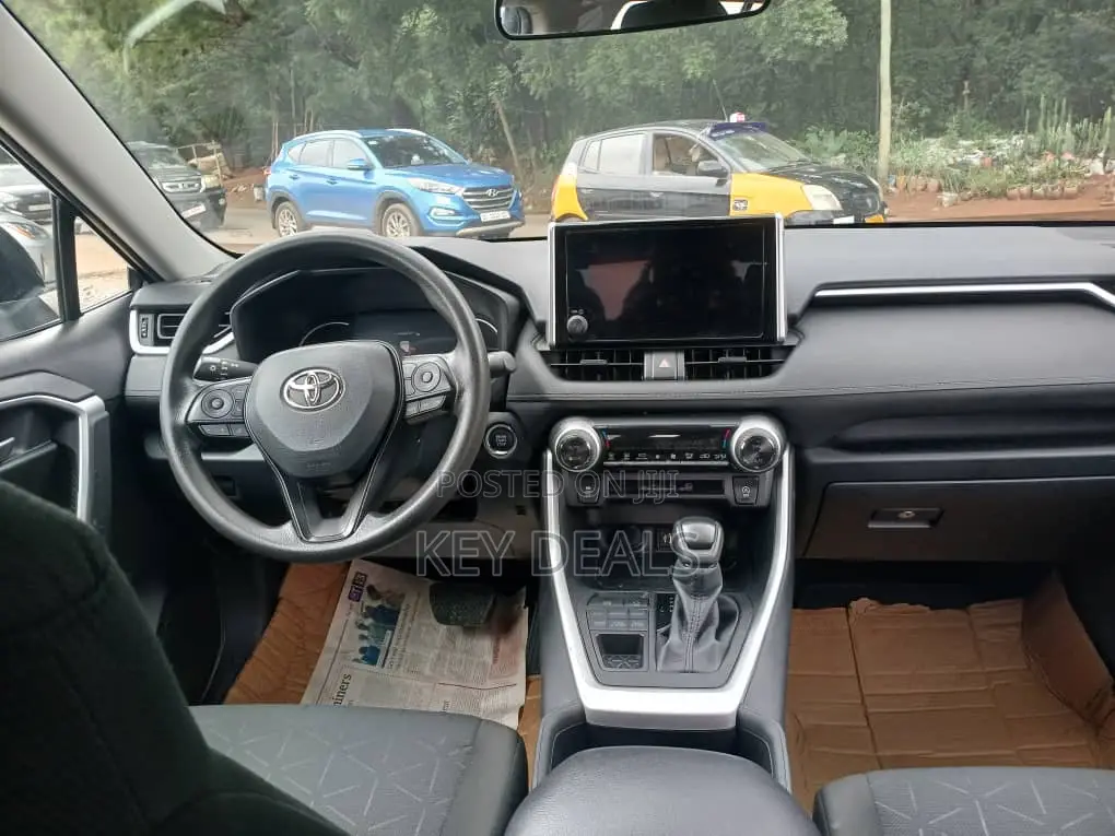 Toyota RAV4 XLE AWD 2023 Blue