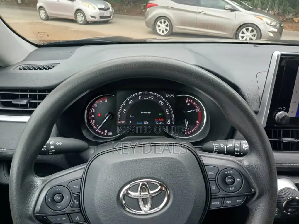 Toyota RAV4 XLE AWD 2023 Blue