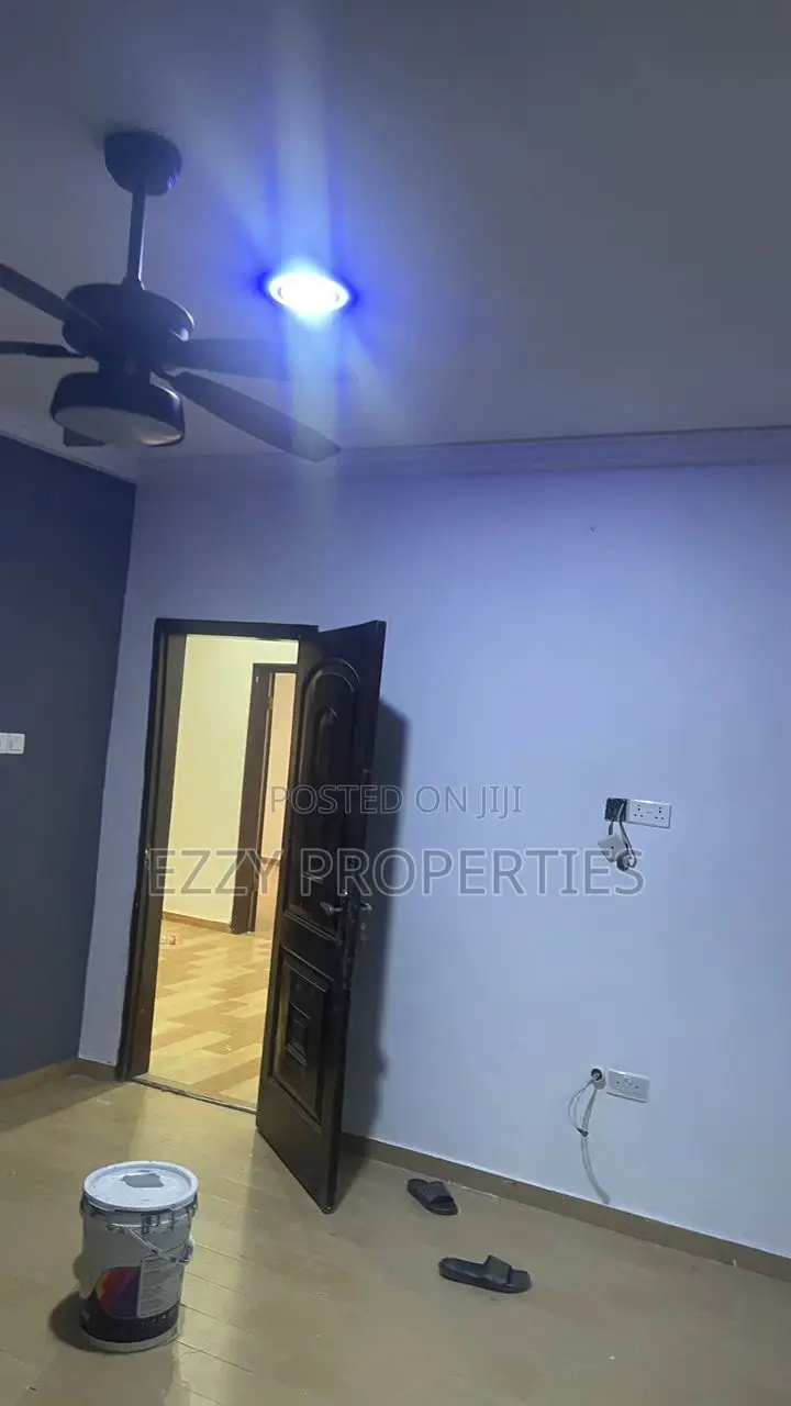 3bdrm Apartment in Lakeside Community 5, Ashaley Botwe for rent
