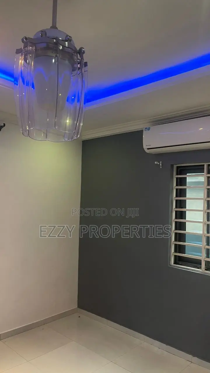 3bdrm Apartment in Lakeside Community 5, Ashaley Botwe for rent