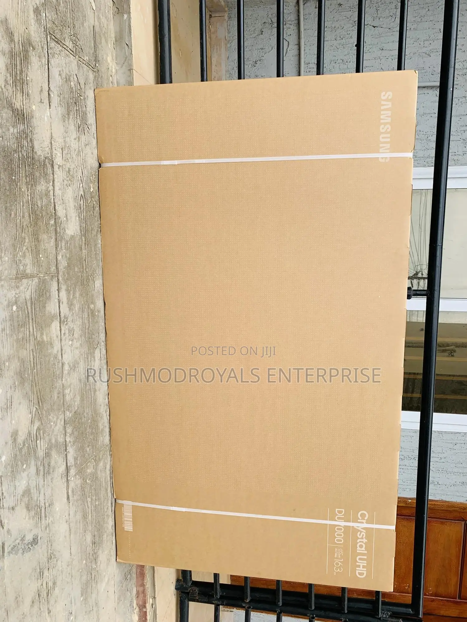Samsung65 Crystal Uhd Du7000smart Vivid and Immersive Entertainment
