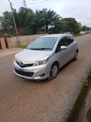 Toyota Vitz 1.3 FWD 3dr 2013 Silver