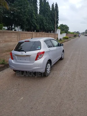 Toyota Vitz 1.3 FWD 3dr 2013 Silver