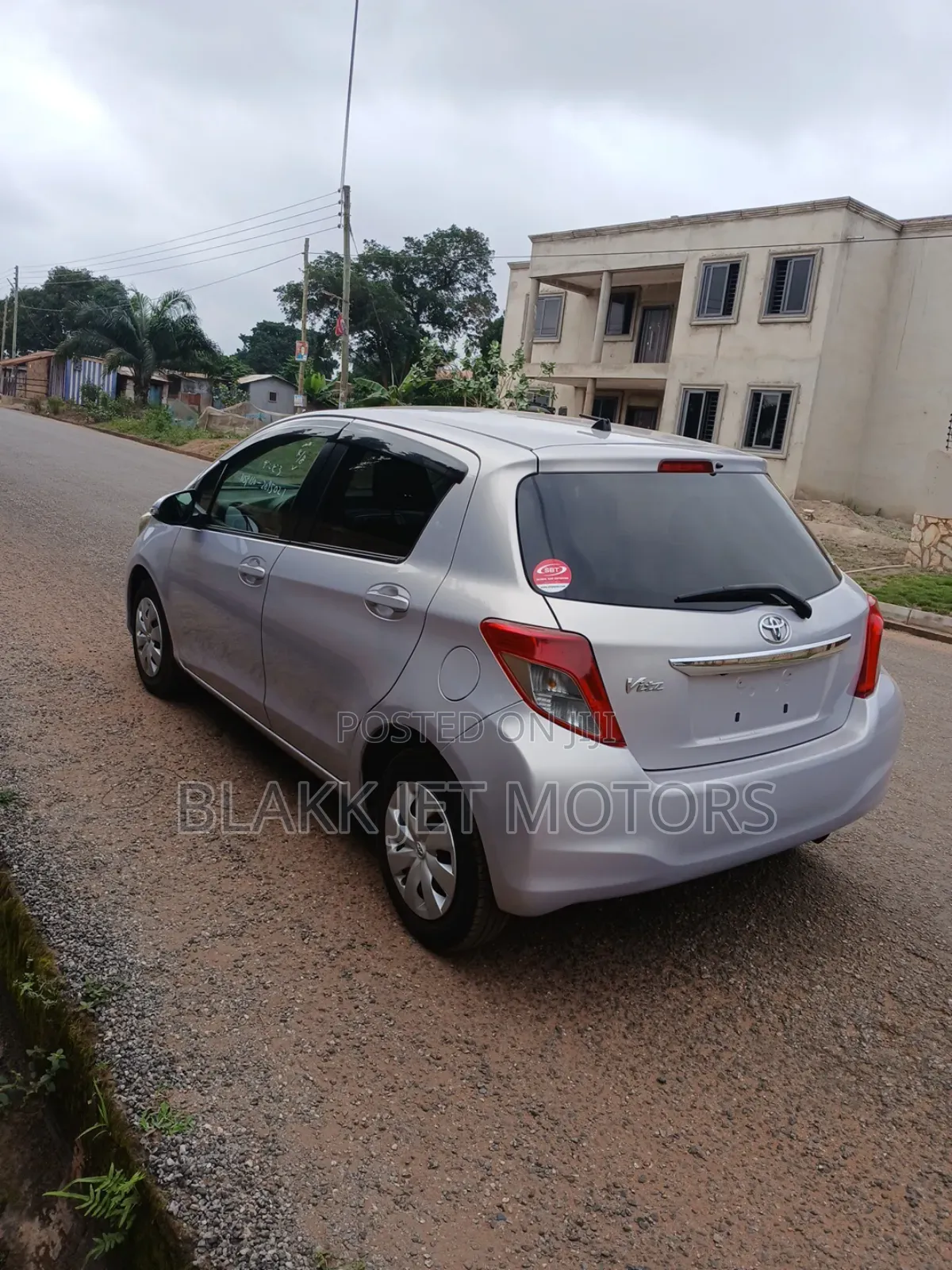 Toyota Vitz 1.3 FWD 3dr 2013 Silver