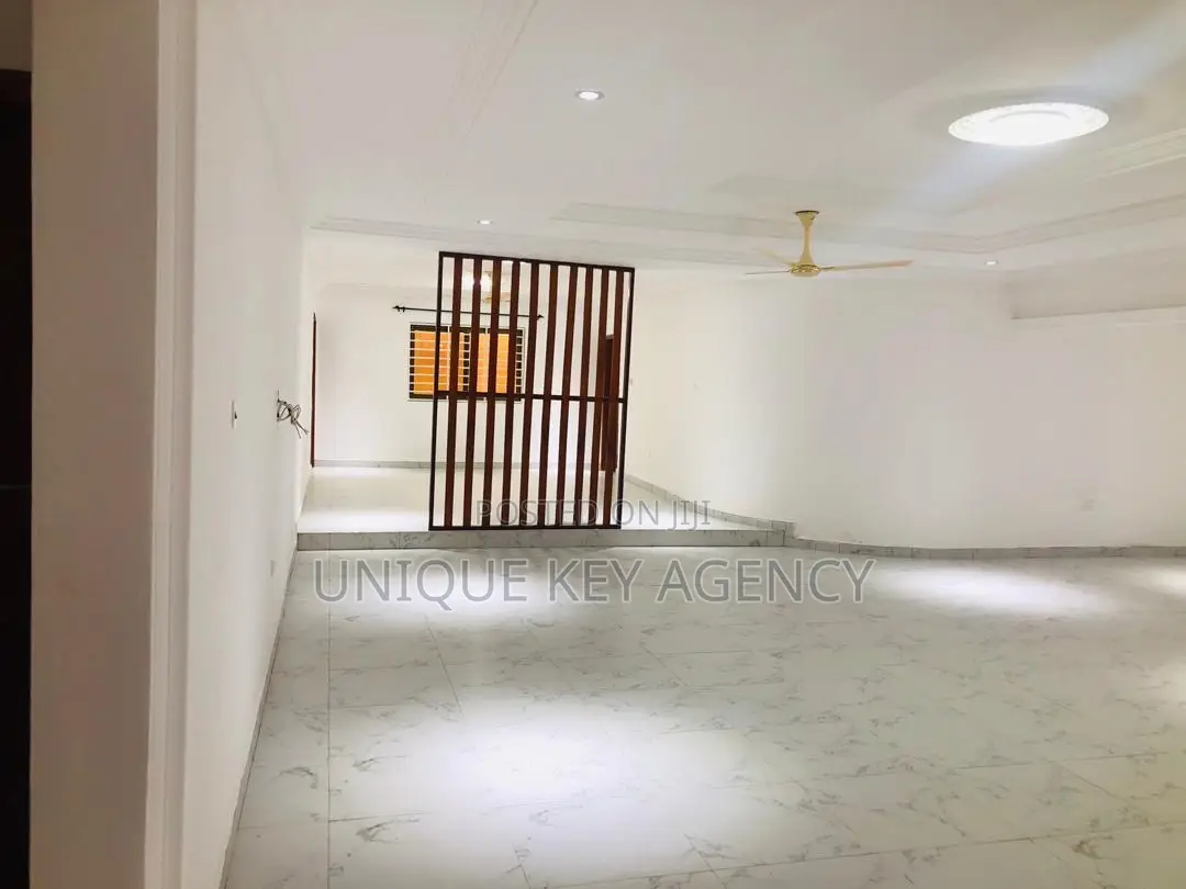 5bdrm Apartment in Unique Key Agency, Accra Metropolitan for rent