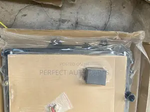 Toyota Hilux (5l and 2kd ) Radiator/ Water Tank