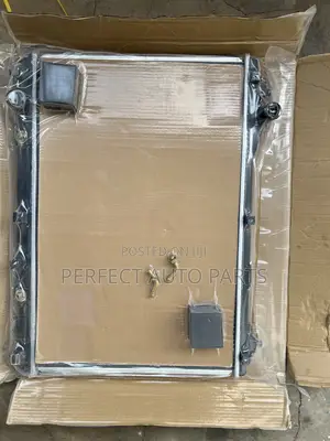 Suzuki Vitara Radiator/ Water Tank